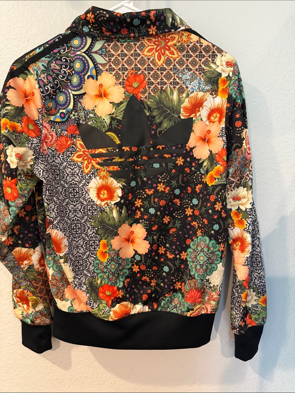 adidas/Farm “Jardim Aghartha” Floral Bomber Track Jacket in Black, Cream & Teal - Picture 4 of 6